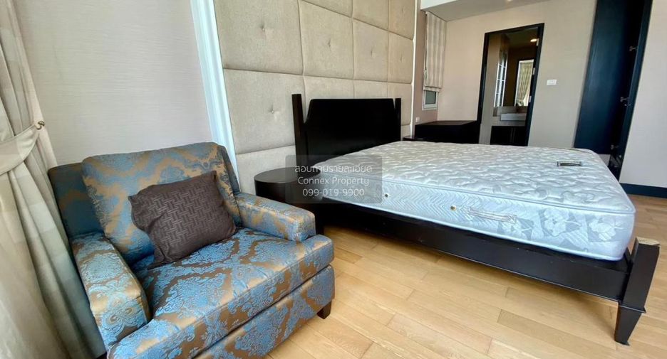 For rent 4 bedrooms condo in Pathum Wan, Bangkok