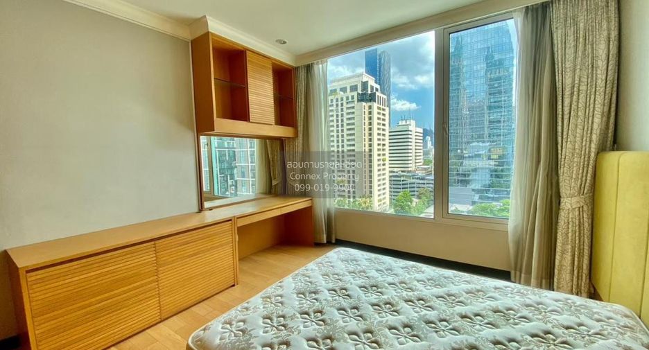 For rent 4 bedrooms condo in Pathum Wan, Bangkok