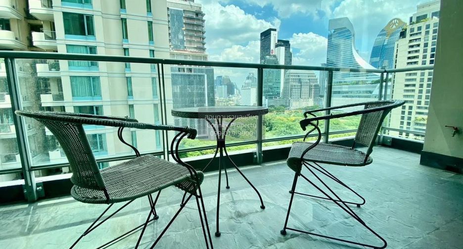 For rent 4 bedrooms condo in Pathum Wan, Bangkok