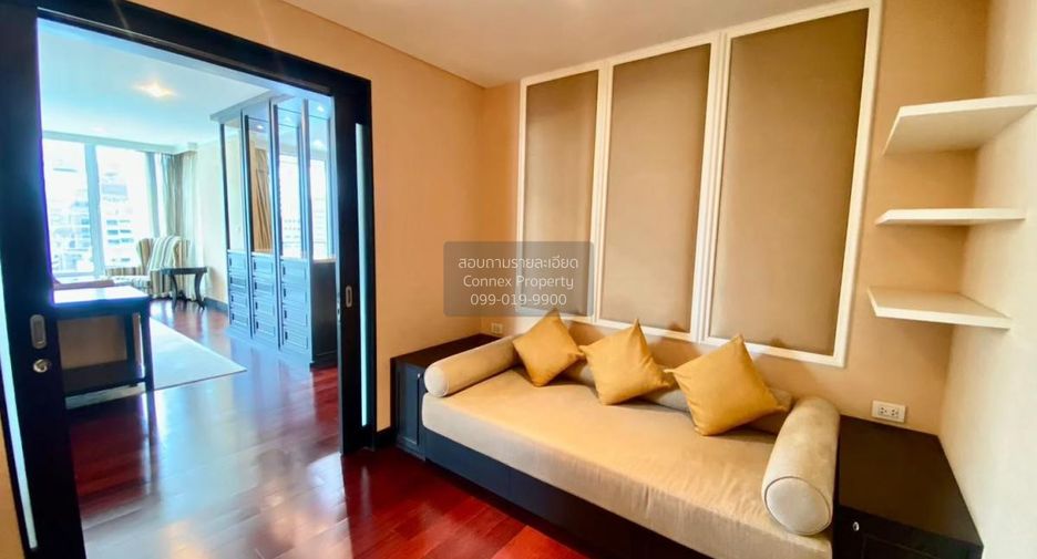 For rent 4 bedrooms condo in Pathum Wan, Bangkok