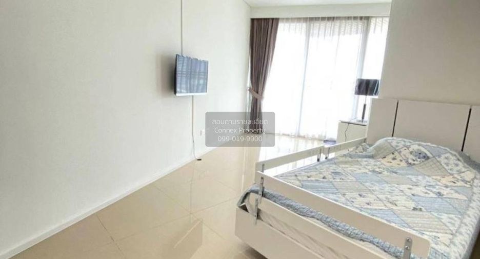 For rent 3 bedrooms condo in Khlong Toei, Bangkok