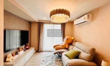 Wohnung zur Miete mit 2 Zimmer in Pathum Wan, Bangkok
