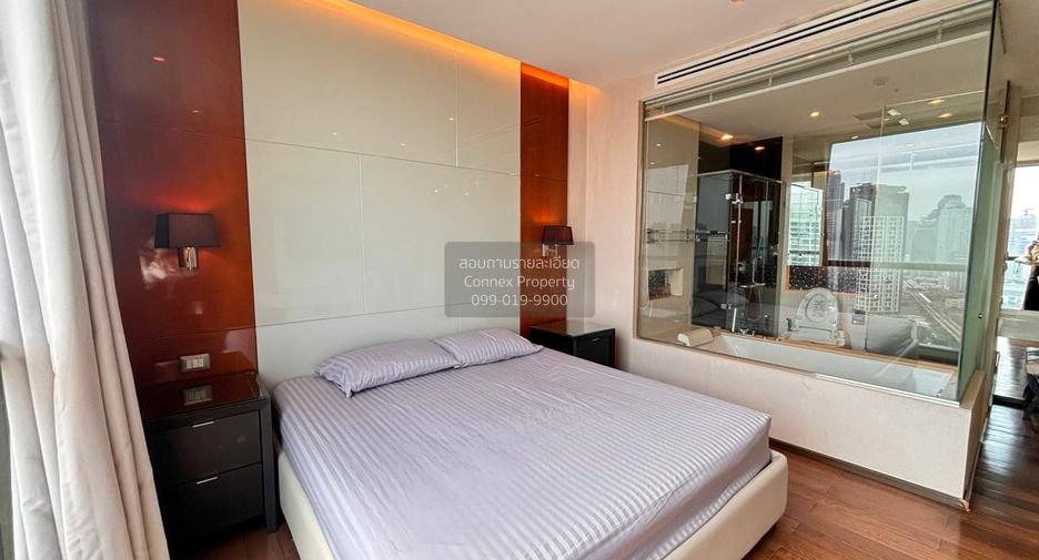 For rent 2 bedrooms condo in Khlong Toei, Bangkok