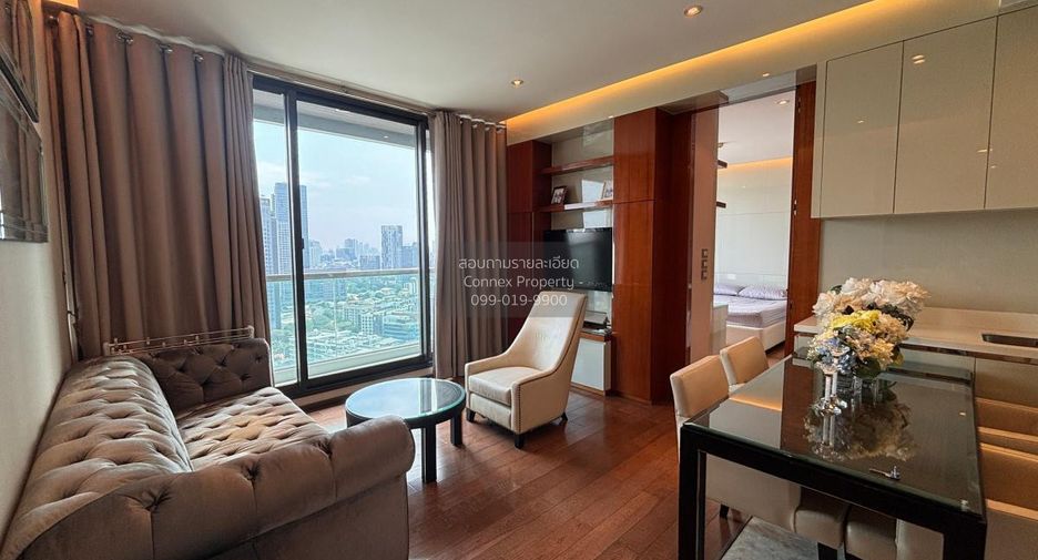 For rent 2 bedrooms condo in Khlong Toei, Bangkok