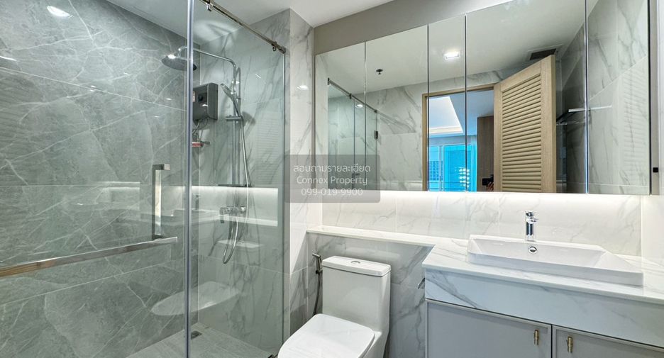 For rent 3 bedrooms condo in Khlong Toei, Bangkok