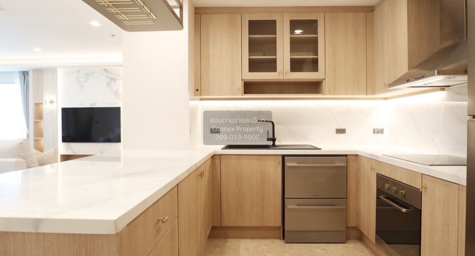 For rent 3 bedrooms condo in Khlong Toei, Bangkok