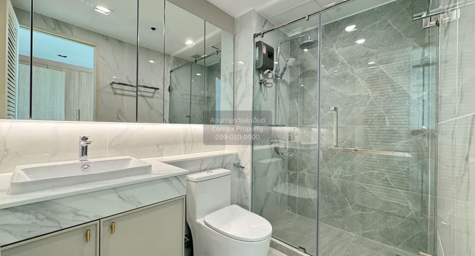 For rent 3 bedrooms condo in Khlong Toei, Bangkok
