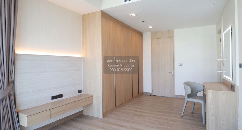 For rent 3 bedrooms condo in Khlong Toei, Bangkok