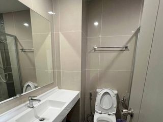 Продажа 2 спальни кондо в Банг Капи, Бангкок