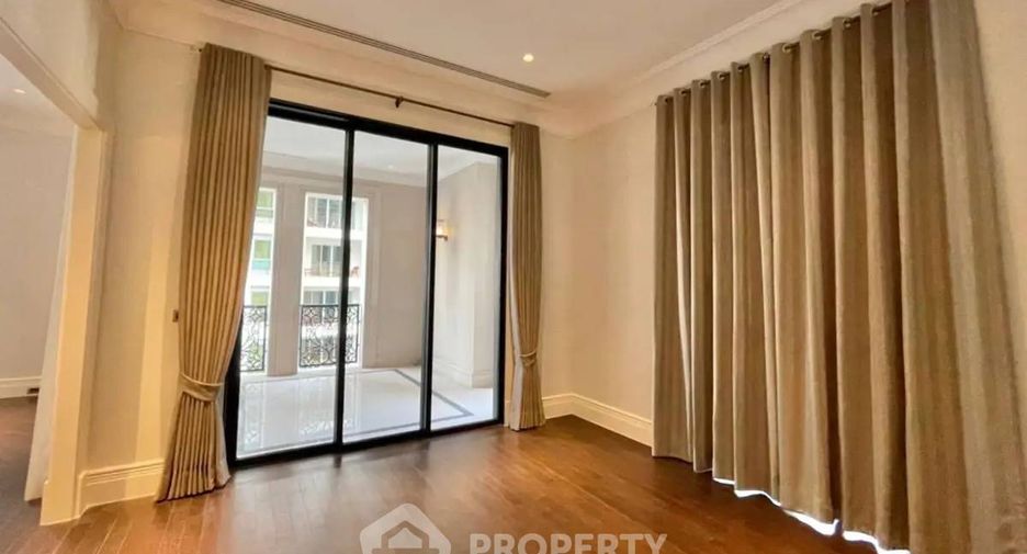 For sale 3 bedrooms condo in Pathum Wan, Bangkok
