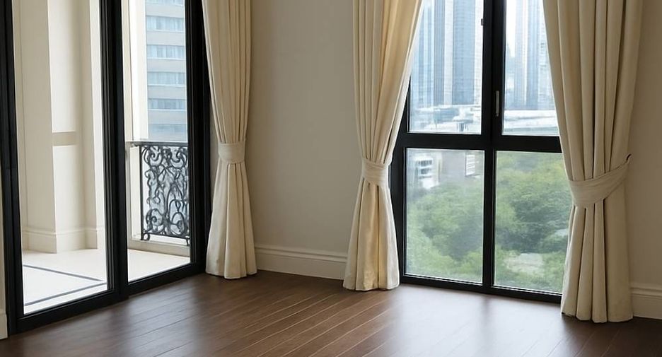 For sale 3 bedrooms condo in Pathum Wan, Bangkok