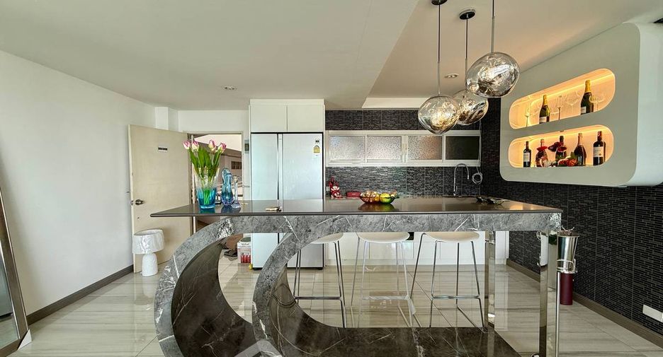 For sale 1 Beds condo in Na Jomtien, Pattaya