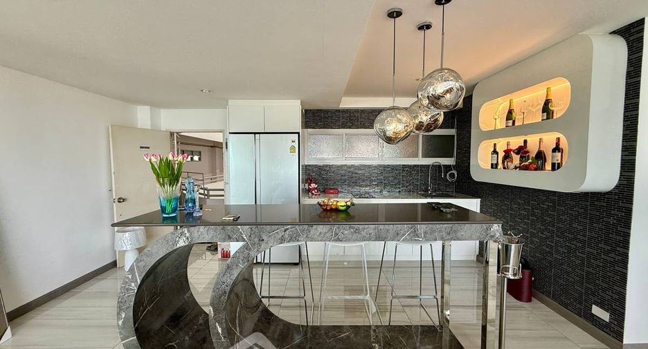 For sale 1 Beds condo in Na Jomtien, Pattaya