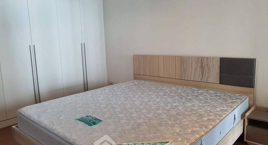 Wohnung zur Miete und zum Kauf mit 3 Zimmer in Huai Khwang, Bangkok