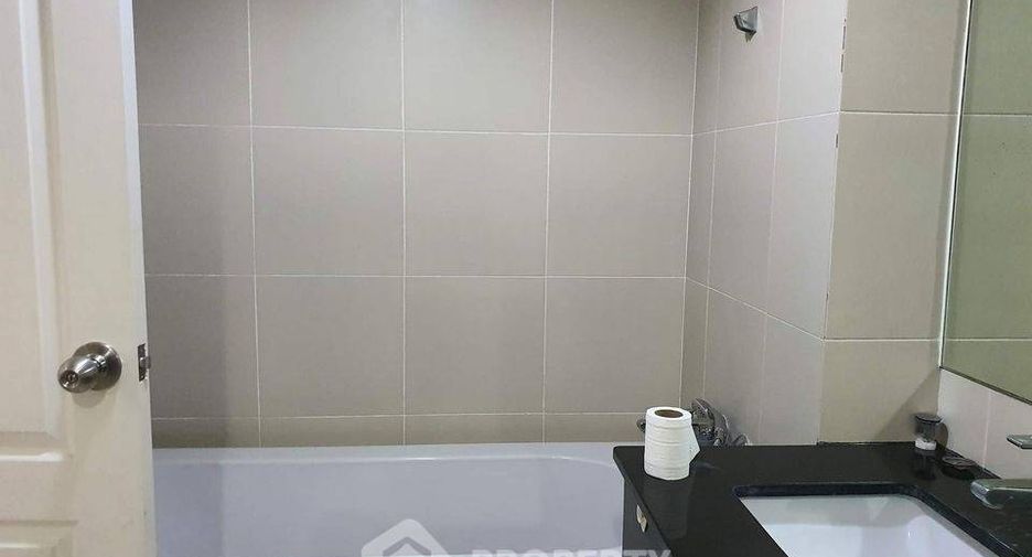 Wohnung zur Miete und zum Kauf mit 3 Zimmer in Huai Khwang, Bangkok