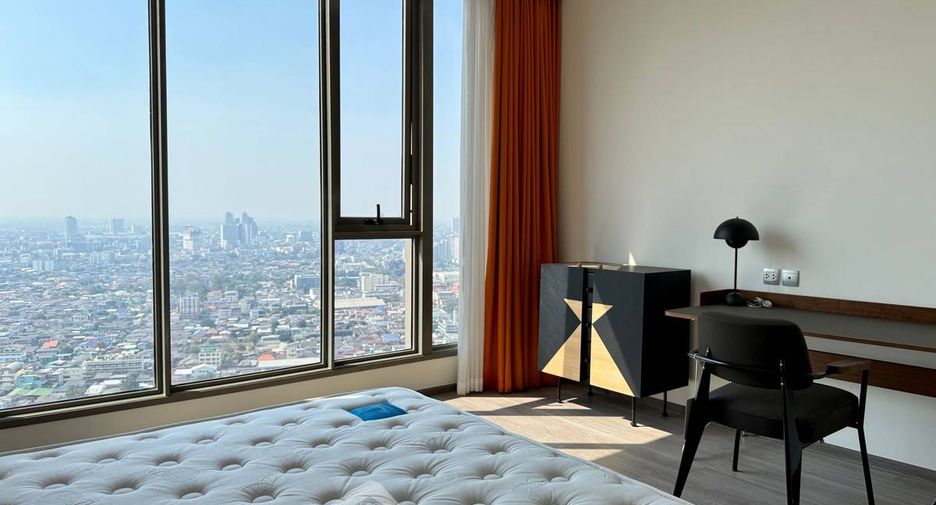 For rent 3 bedrooms condo in Bang Kho Laem, Bangkok