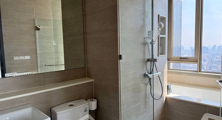 For rent 3 bedrooms condo in Bang Kho Laem, Bangkok