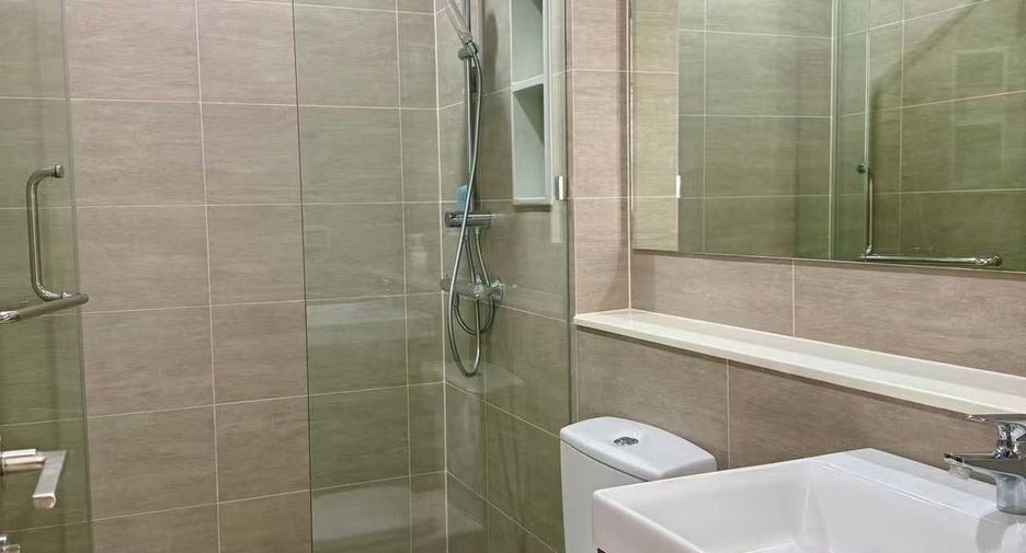 For rent 3 bedrooms condo in Bang Kho Laem, Bangkok