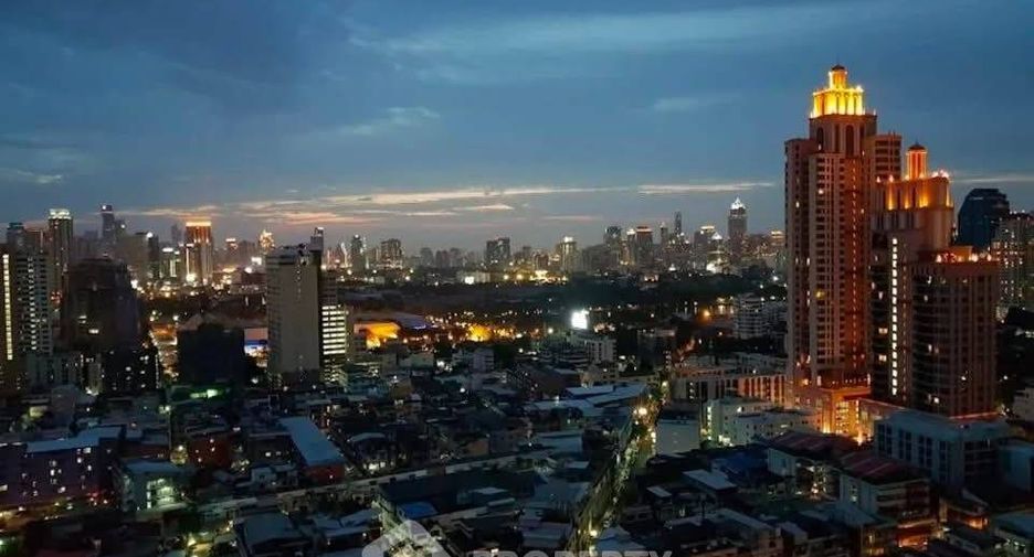 Condo en alquiler de 1 habitaciones en Khlong Toei, Bangkok