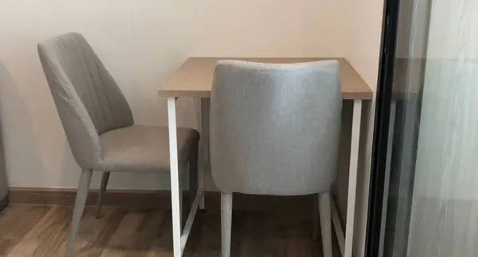 Condo en alquiler de 2 habitaciones en Huai Khwang, Bangkok