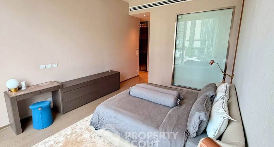 For rent 2 bedrooms condo in Pathum Wan, Bangkok