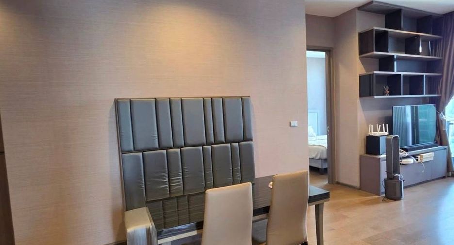 For rent 3 bedrooms condo in Sathon, Bangkok