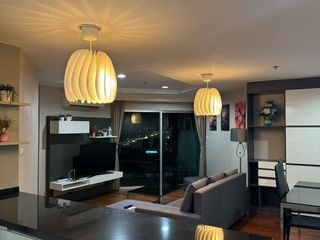 Wohnung zur Miete mit 2 Zimmer in Huai Khwang, Bangkok