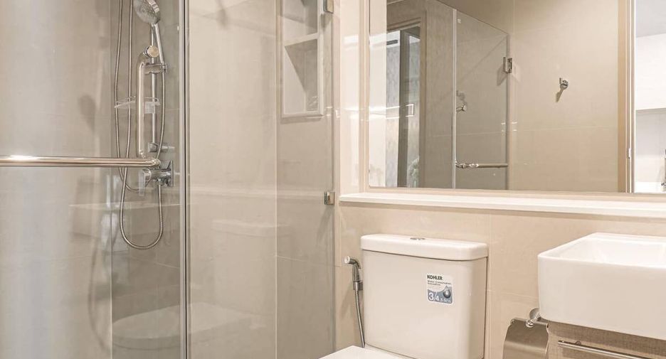 For rent 2 bedrooms condo in Thon Buri, Bangkok