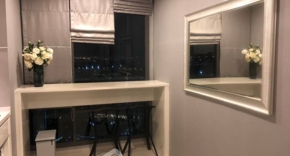 Condo en alquiler de 1 habitaciones en Khlong Toei, Bangkok