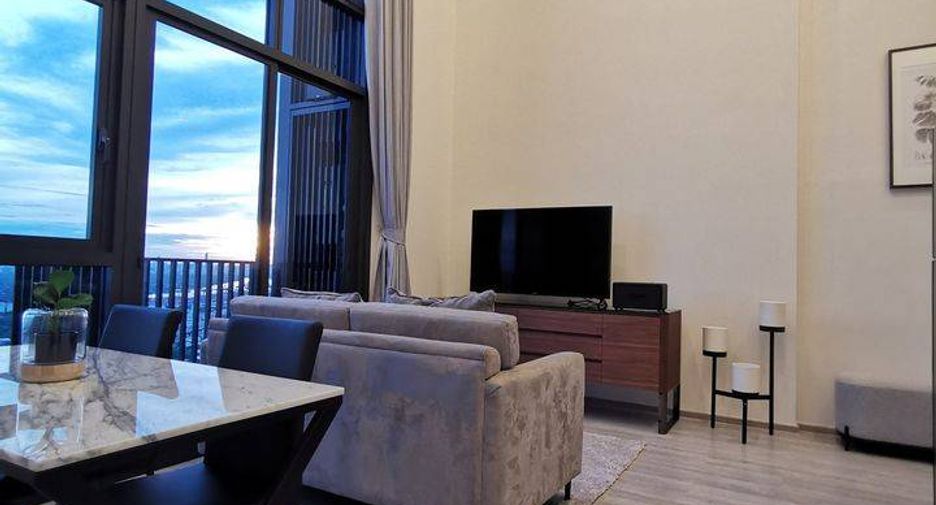 Condo en alquiler de 2 habitaciones en Phra Khanong, Bangkok