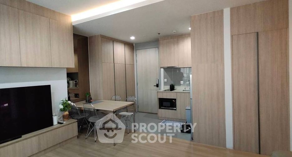 For rent 2 bedrooms condo in Phaya Thai, Bangkok