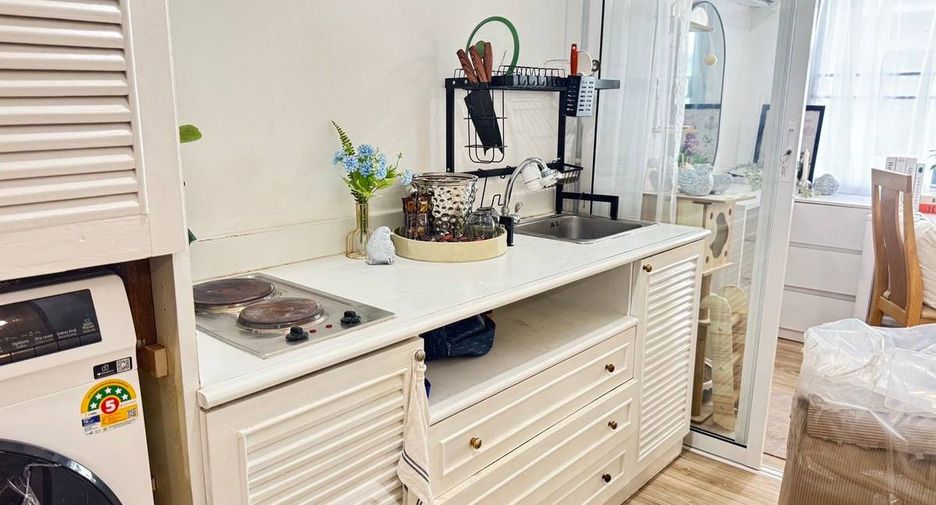For rent 1 bed condo in Watthana, Bangkok