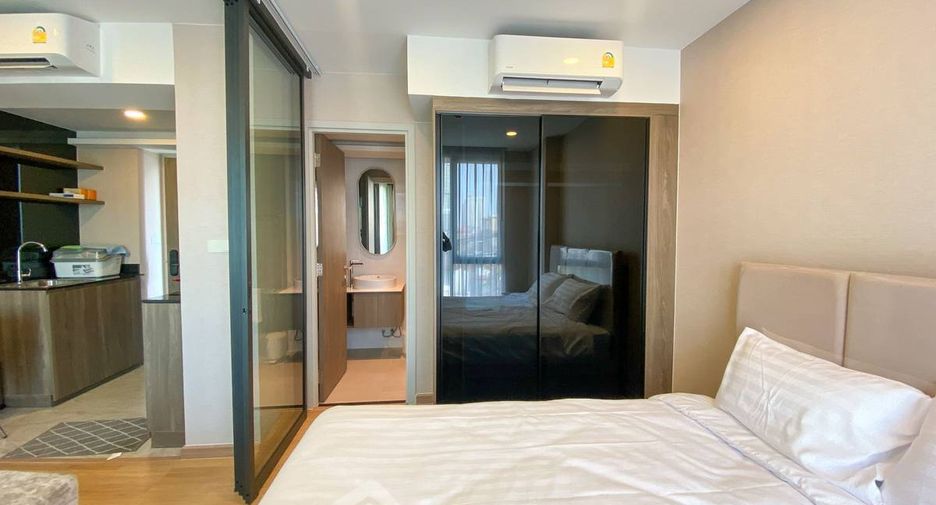 À louer 1 chambre condo à Huai Khwang, Bangkok