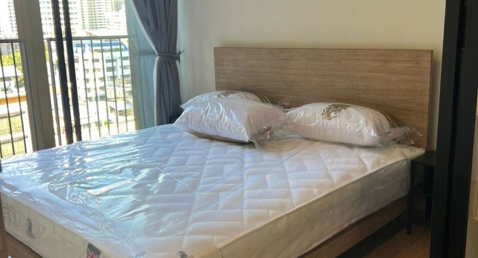 For rent 1 bed condo in Watthana, Bangkok