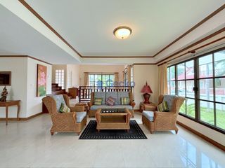 À louer 5 chambres maison à Bang Lamung, Chonburi