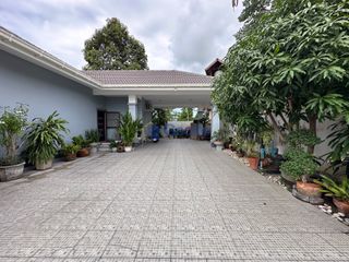 Casa en alquiler y en venta de 3 habitaciones en Bang Lamung, Chonburi