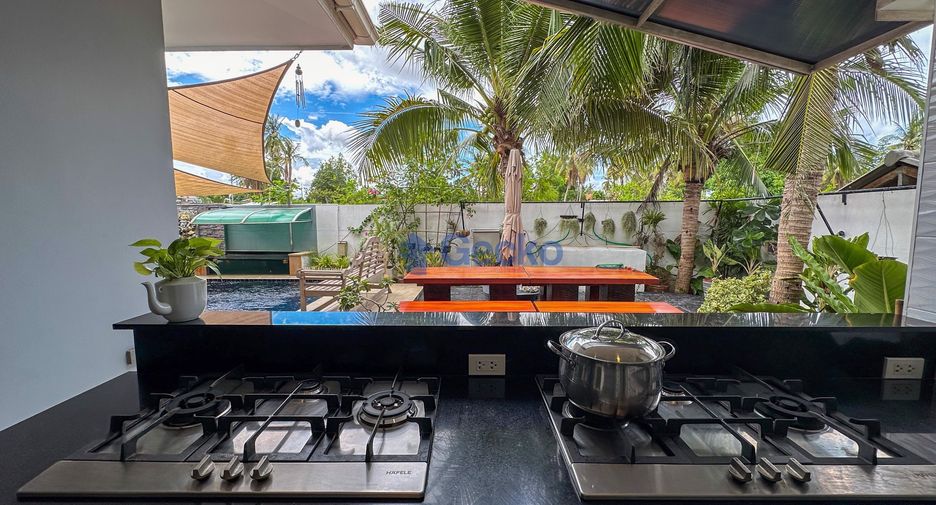Casa en alquiler y en venta de 3 habitaciones en Bang Lamung, Chonburi