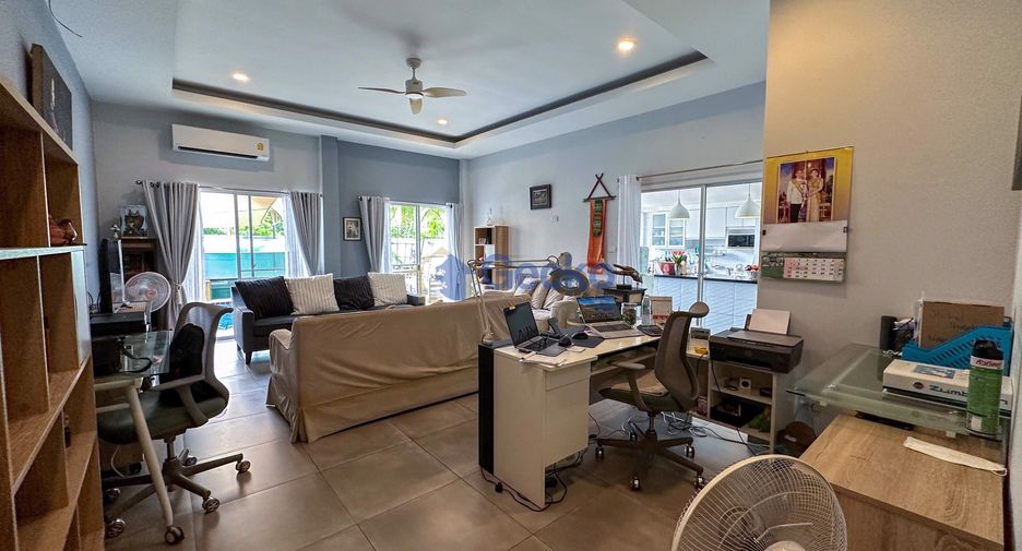 Casa en alquiler y en venta de 3 habitaciones en Bang Lamung, Chonburi