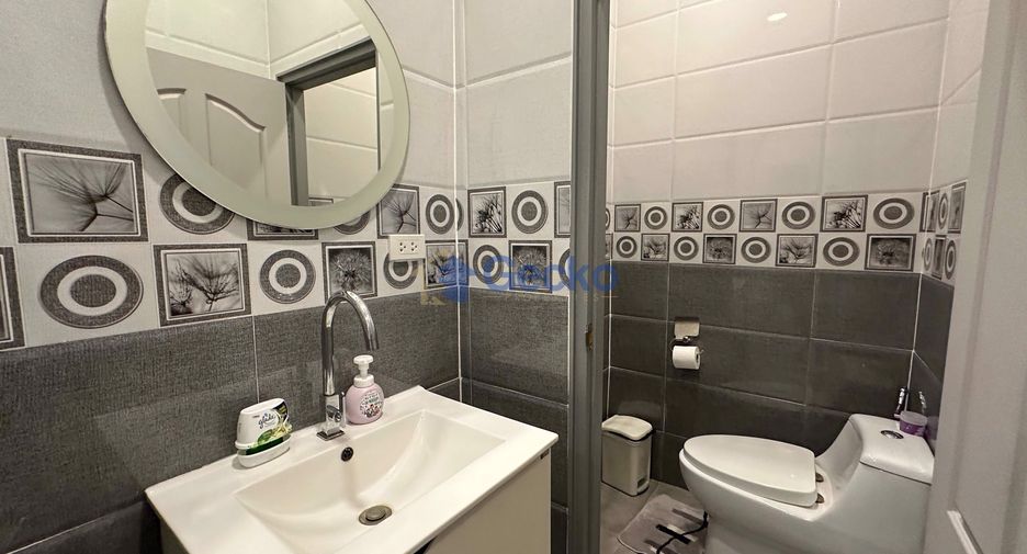 Casa en alquiler y en venta de 3 habitaciones en Bang Lamung, Chonburi