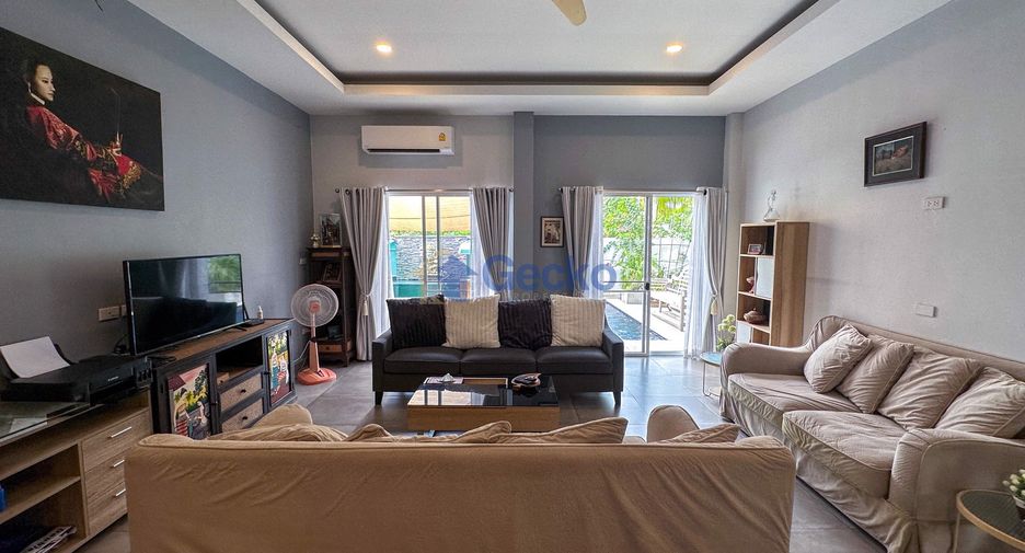 Casa en alquiler y en venta de 3 habitaciones en Bang Lamung, Chonburi