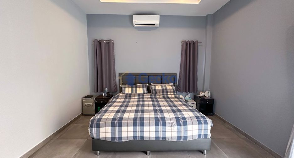 Casa en alquiler y en venta de 3 habitaciones en Bang Lamung, Chonburi