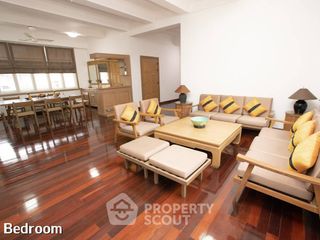 À louer 3 chambres appartement à Pathum Wan, Bangkok