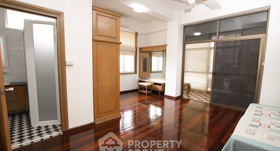 Apartment zur Miete mit 3 Zimmer in Pathum Wan, Bangkok