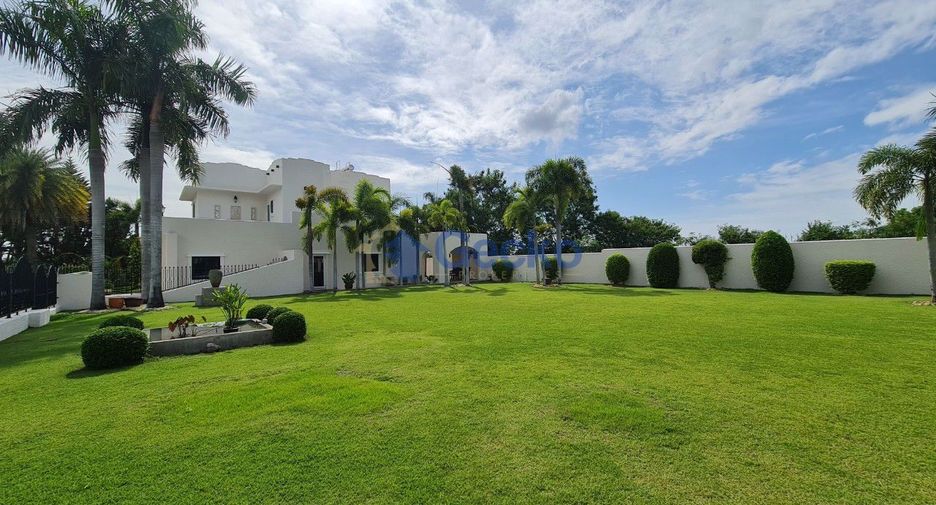 For rent 4 ベッドルーム house in Bang Lamung, Chonburi