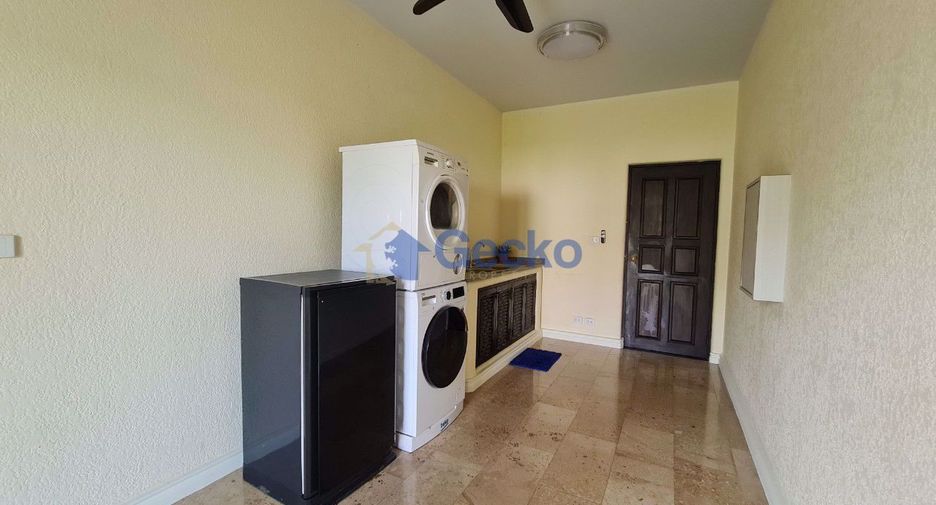 For rent 4 ベッドルーム house in Bang Lamung, Chonburi