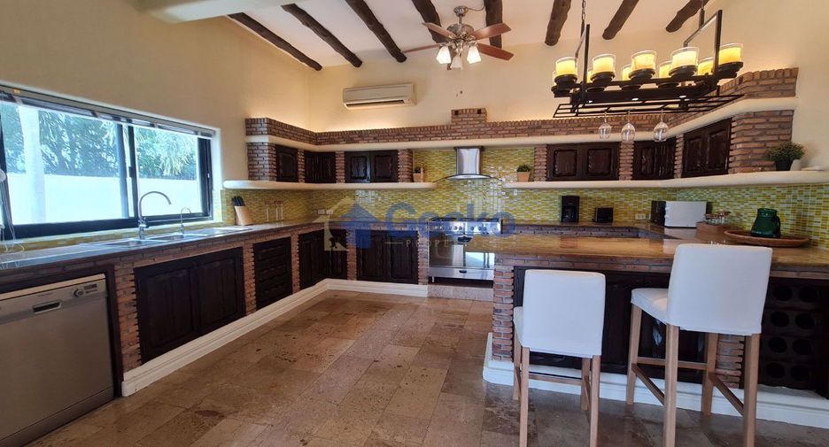 For rent 4 ベッドルーム house in Bang Lamung, Chonburi