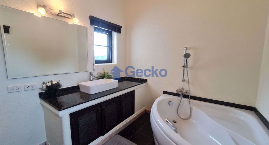 For rent 4 ベッドルーム house in Bang Lamung, Chonburi