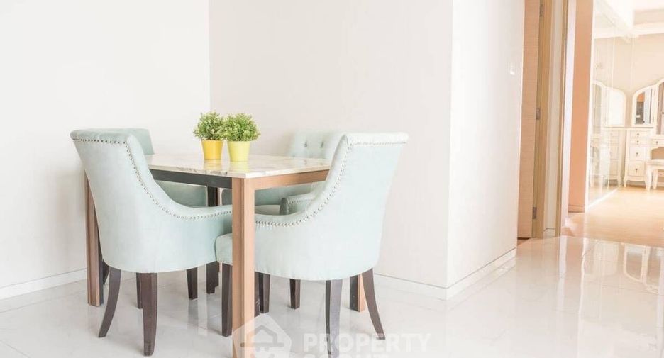 For rent 2 bedrooms condo in Watthana, Bangkok