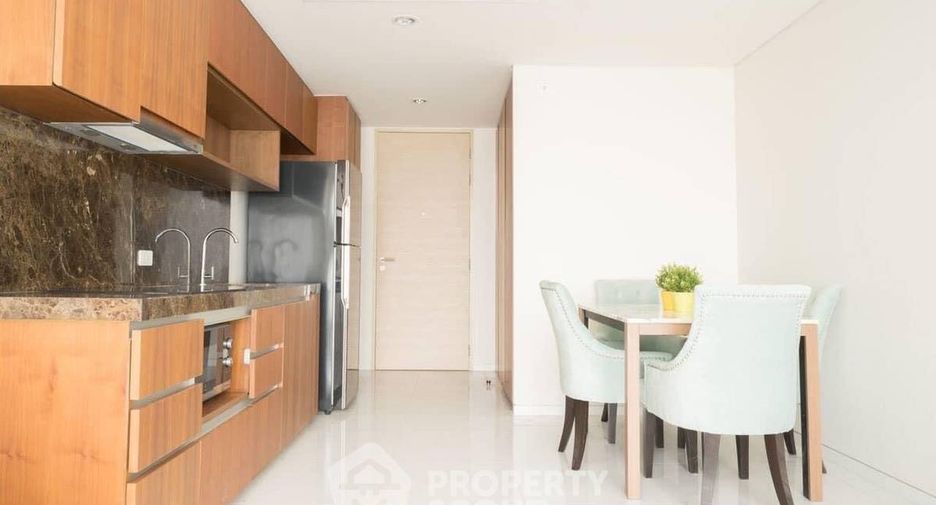 For rent 2 bedrooms condo in Watthana, Bangkok