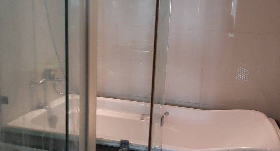 For rent 2 bedrooms condo in Bang Rak, Bangkok